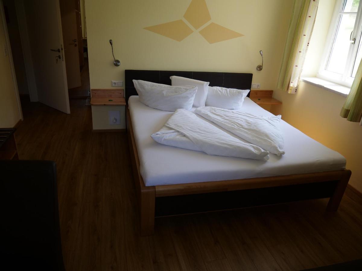 Lugerfarm Hotel Melk Kültér fotó
